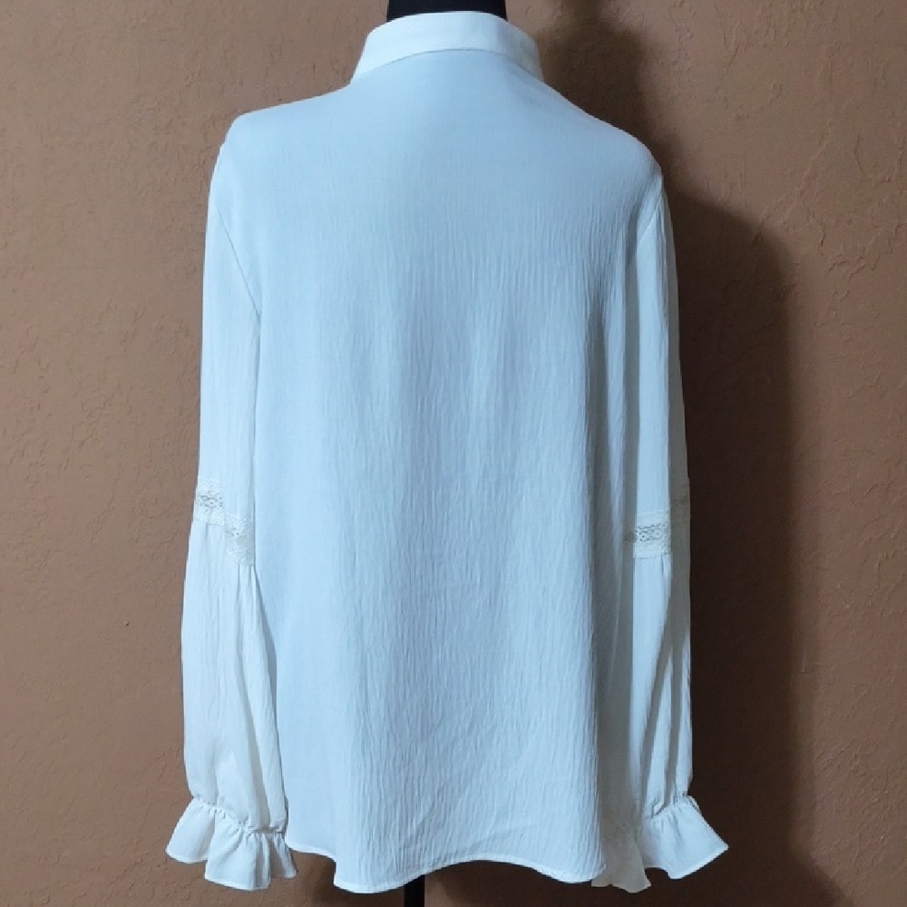 Grace Karin Off White Button Down Blouse with Lace Detail Bell Sleeves Size 2X - Picture 7 of 7